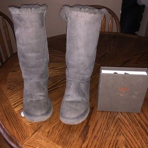 Ugg bailey bow boots & cleaning kit